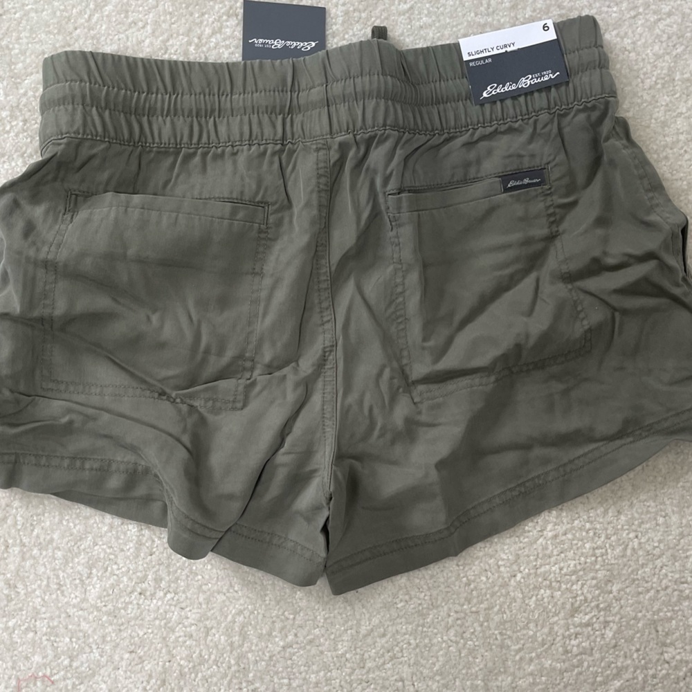 NWT Eddie Bauer Sz 6 shorts. Olive /spring green - Picture 2 of 4